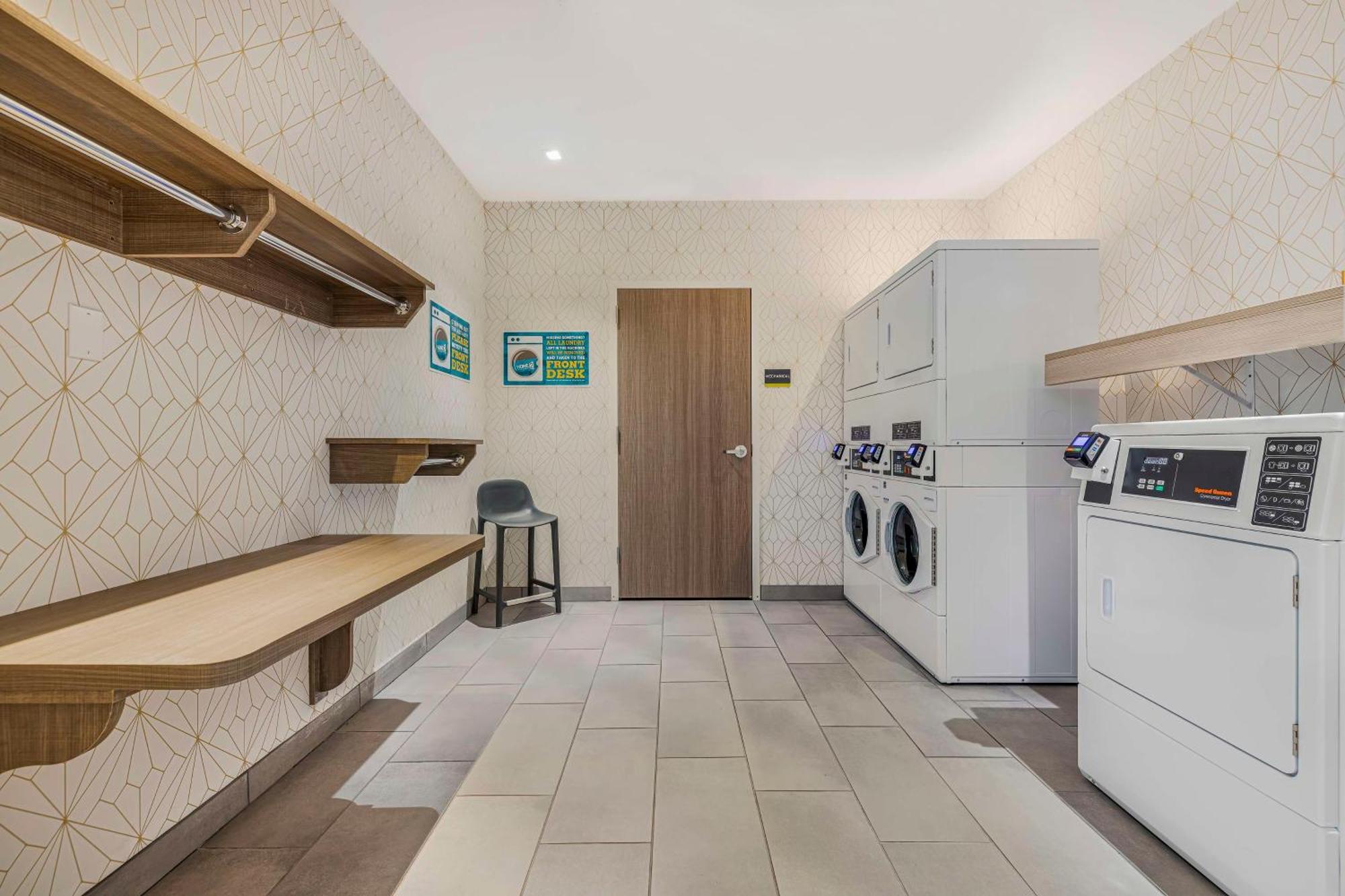 Home2 Suites By Hilton Colorado Springs Airport エクステリア 写真